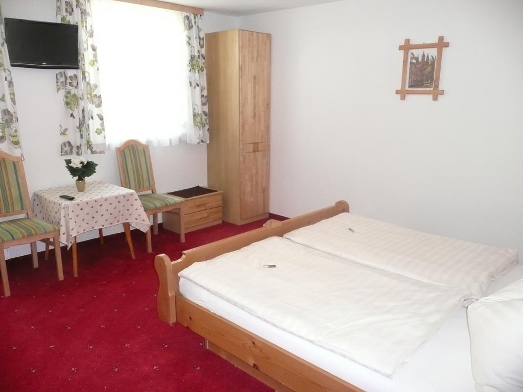 Appartement Koenigslehen Радштадт Номер фото